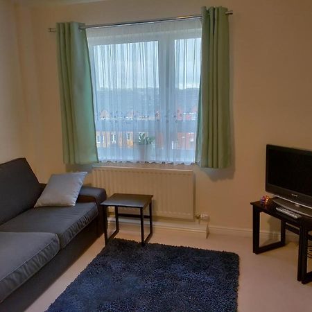 Double Room In A Top Floor Shared Apartment Northampton Extérieur photo